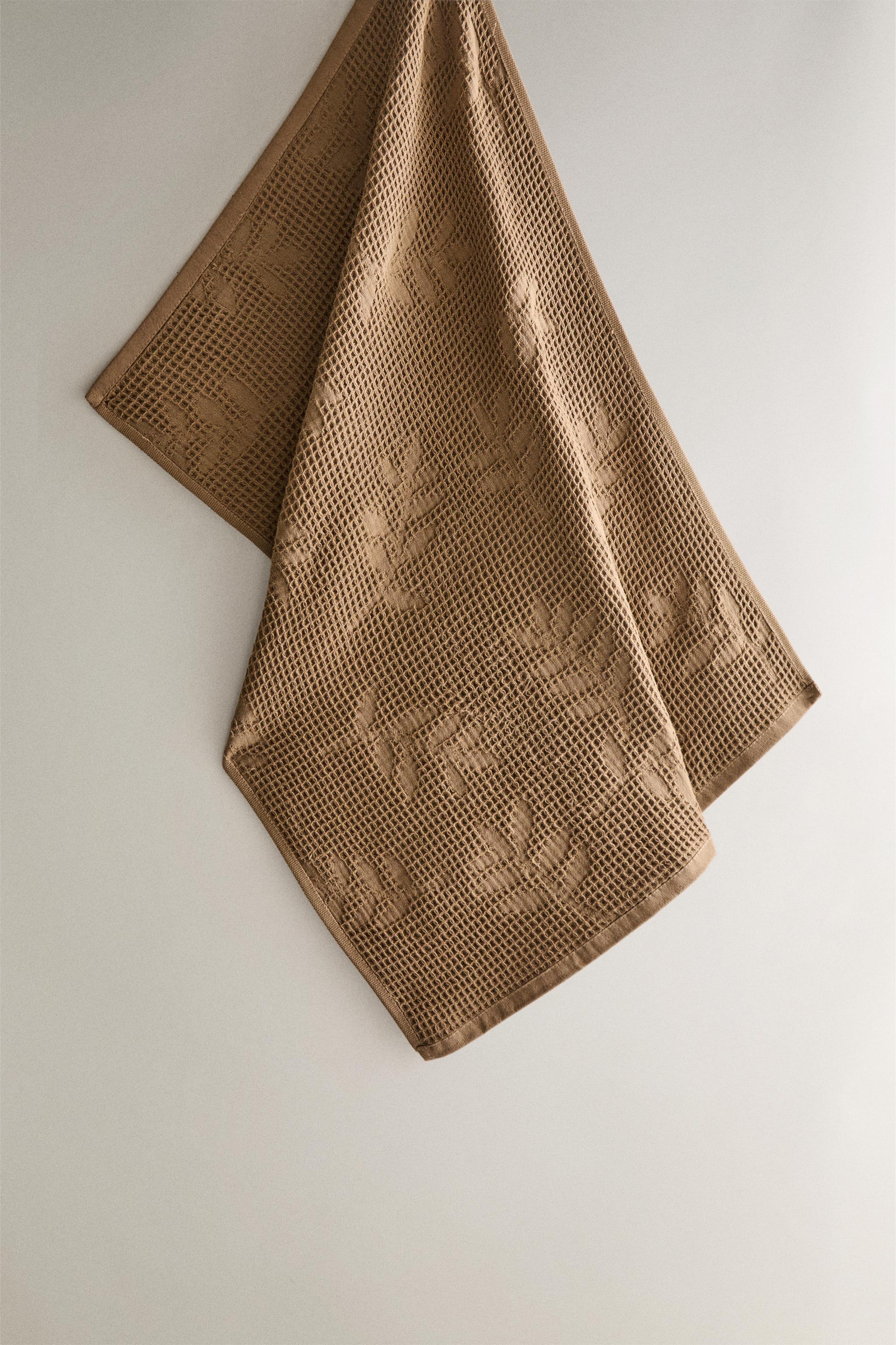 WAFFLE-KNIT KITCHEN TOWEL